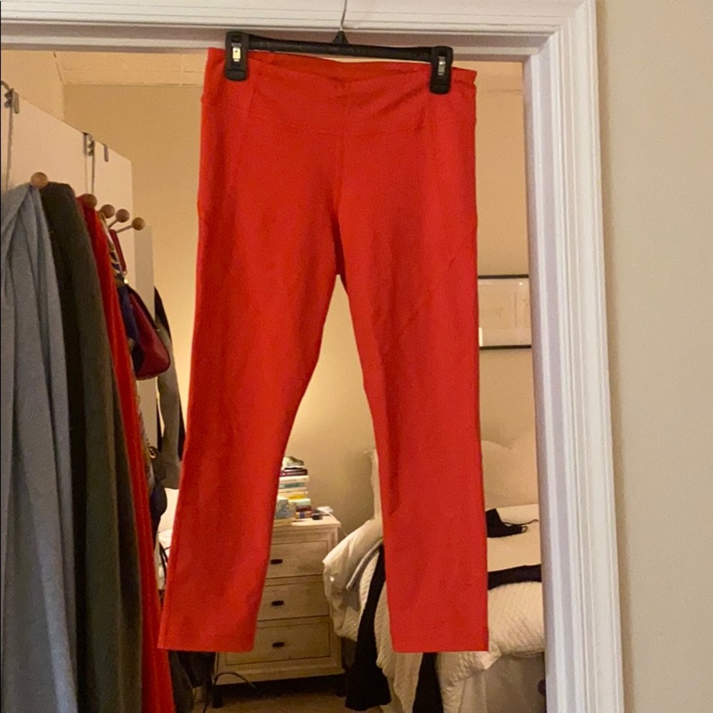 Under Armour Cropped Leggings